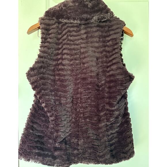 Patagonia Pelage Faux Fur Fleece Vest Deep Purple Pink Lining Medium - Picture 4 of 4